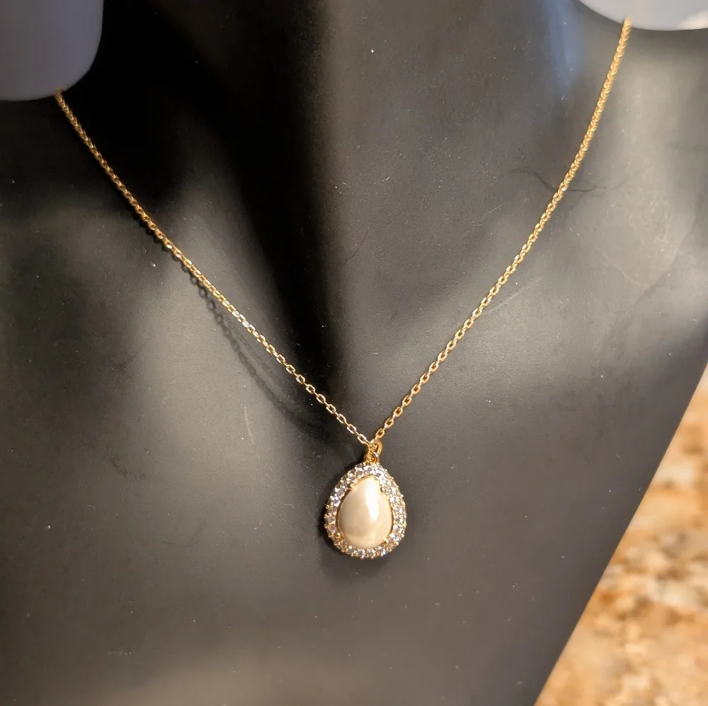 Kate Spade New Yor Pavé Halo Gold Plated Metal Mini Pearl Pendant Necklace